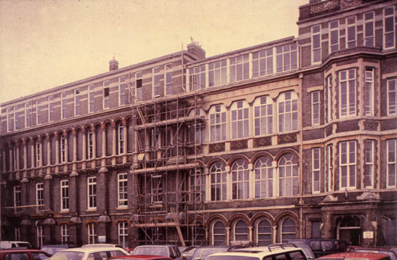 Facade in 1991
